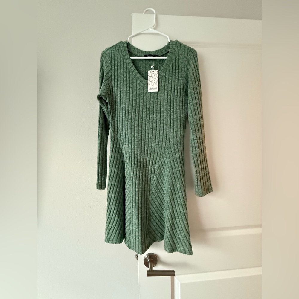 Ribbed V-Neck Casual Knit Dress in Green - Unbranded